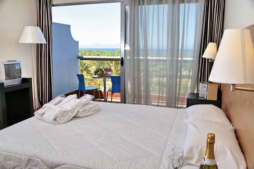 All Senses Ocean Blue Sea Side Resort Кремасти Экстерьер фото